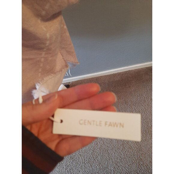 NWT Gentle Fawn Rusty Rose Shaw Size M/L Fringe Detail Casual Preppy Business - Picture 6 of 8